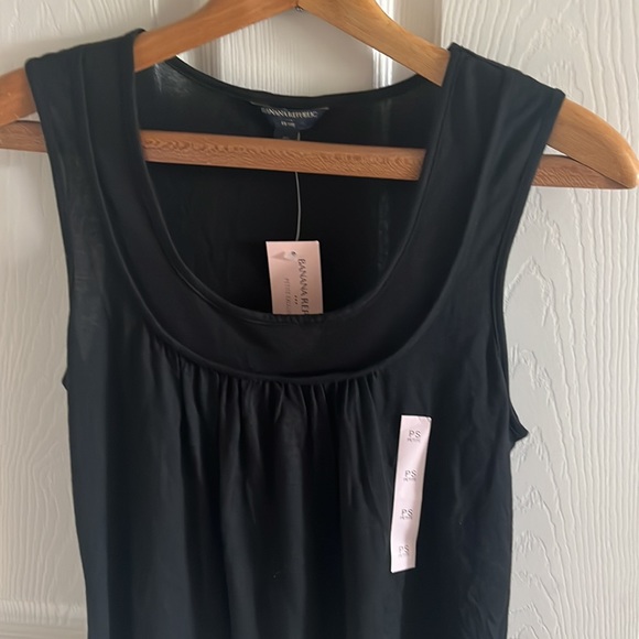NWT Banana Republic Black Basic Sleeveless Tank Top Size S/P - Picture 2 of 7